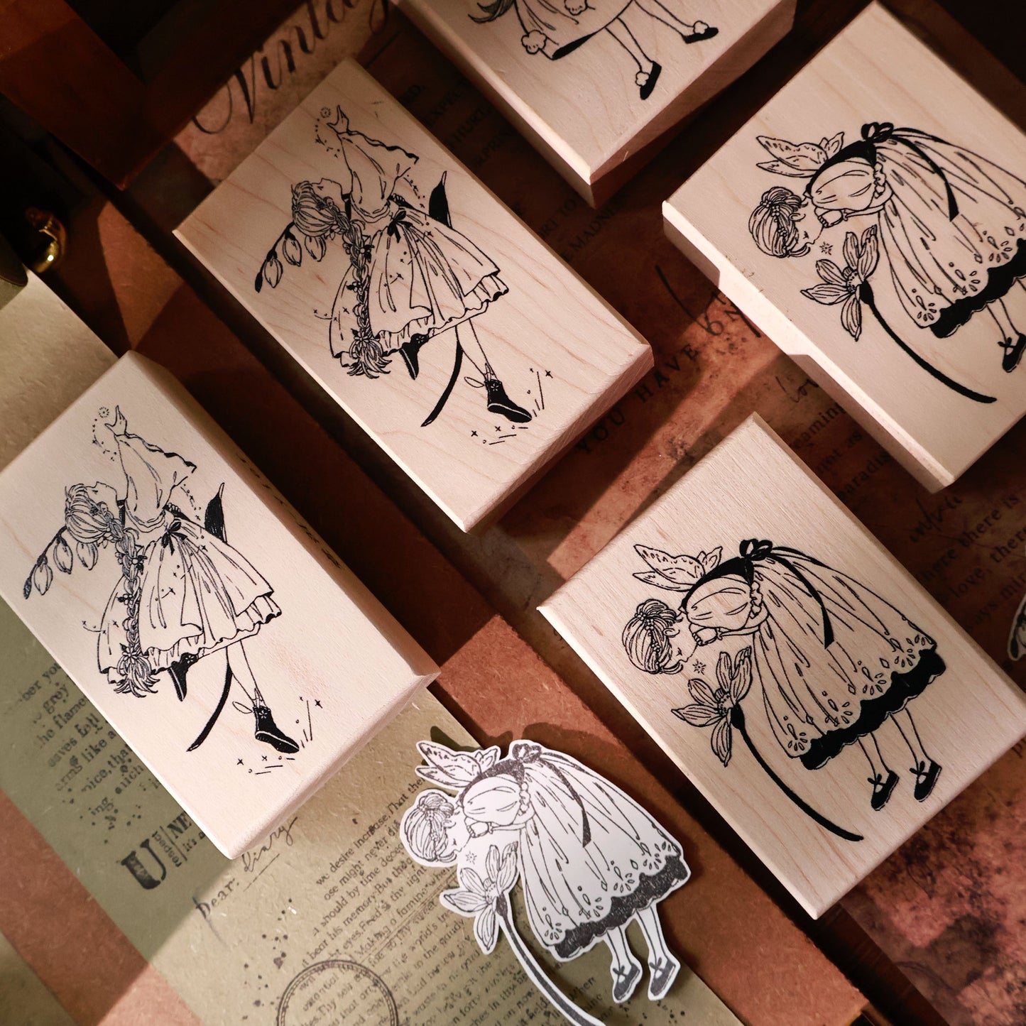 Maple upgraded Flower and girl seal base Retro Wooden Notebook Rubber Stamp